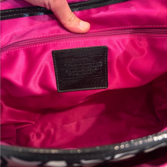 Rare Coach Kyra poppy messenger bag. - Picture 7 of 9